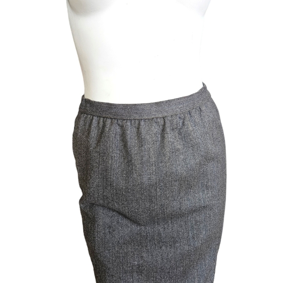 Vintage Saville Petite Gray Skirt Suit - Picture 10 of 15